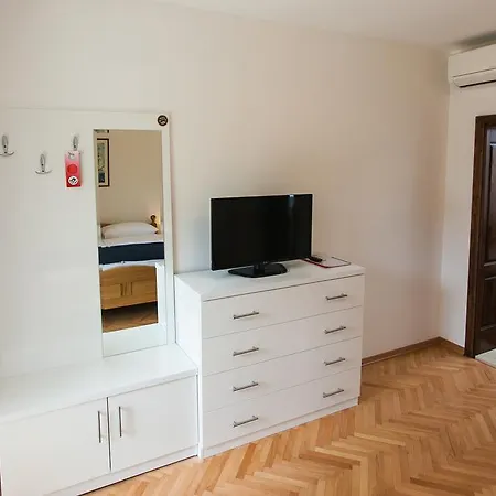 Apartament Ursic *