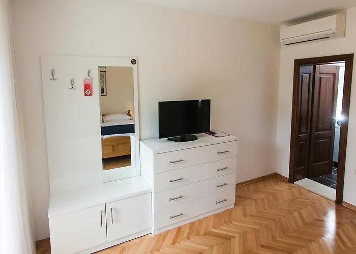 Apartment Apartmani Ursic *